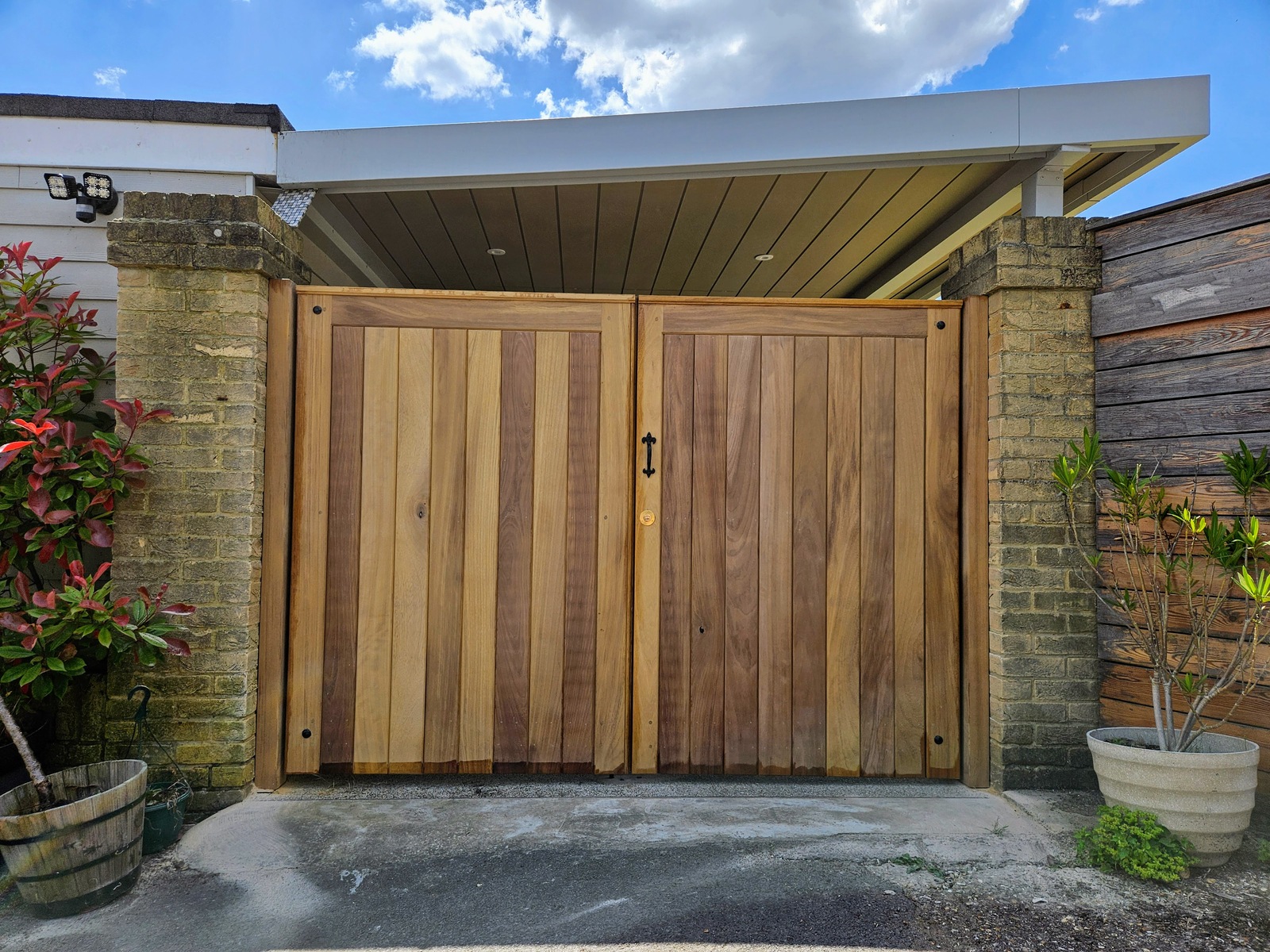 Manual Iroko Gates in Wickford